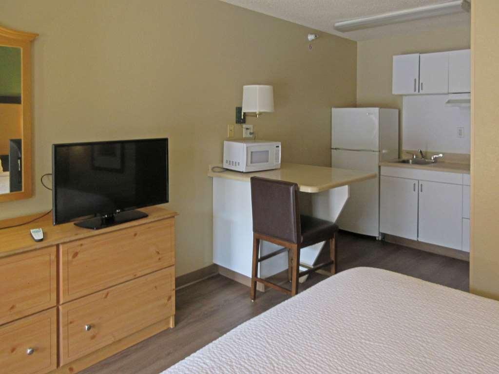 Suburban Studios Raleigh - Crabtree Valley Bilik gambar